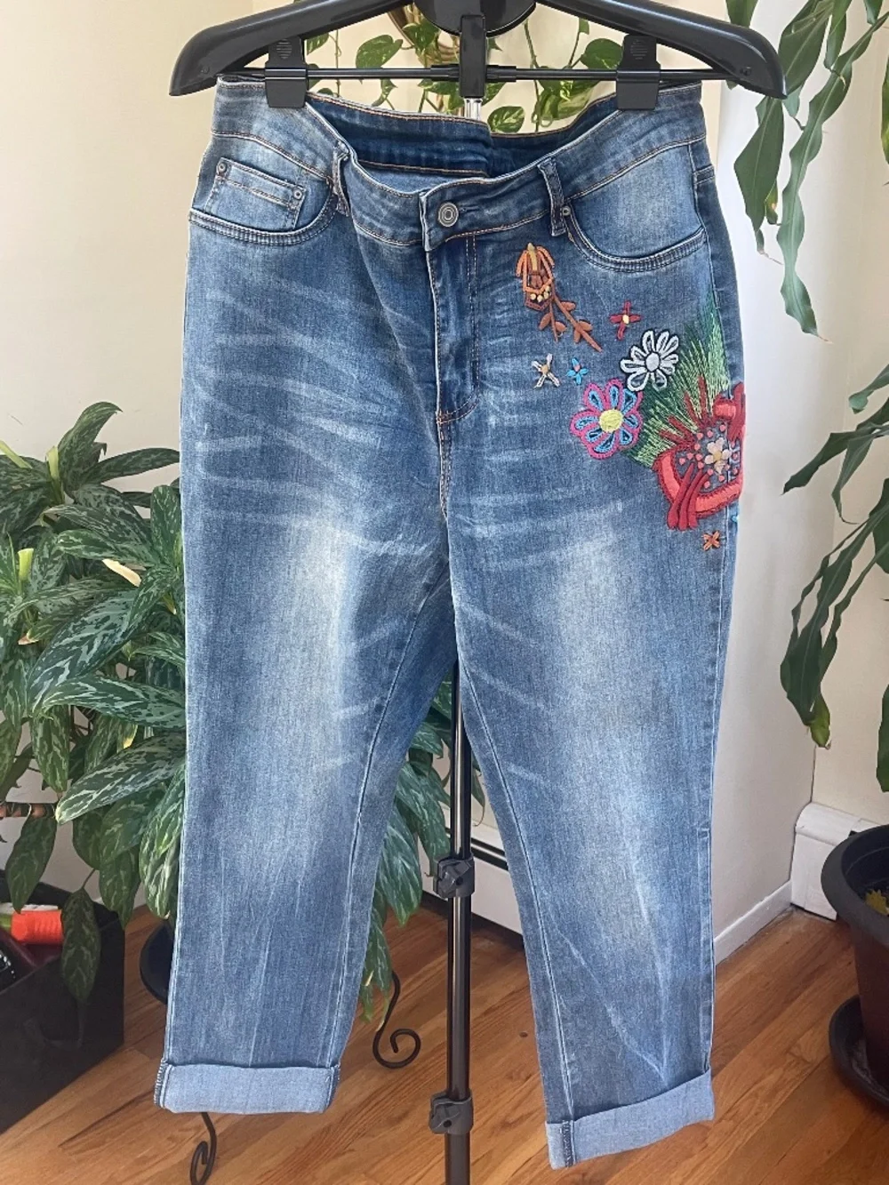 Indigo Rein Skinny Women's Embroidered Floral Blue Jeans
